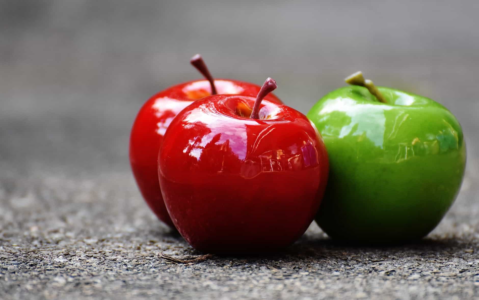 three apple fruits